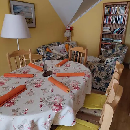 With A - C In 55117 Apartment