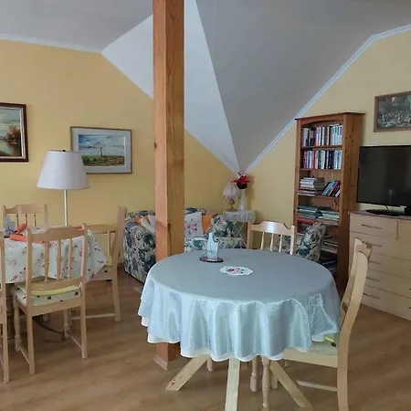 Apartment With A - C In 55117 *