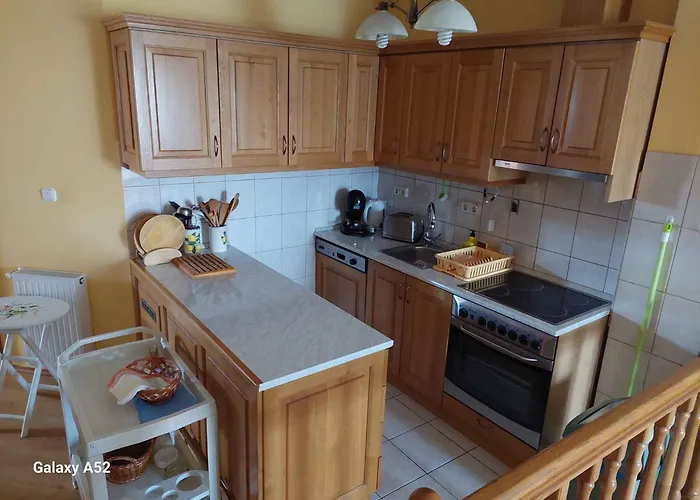 With A - C In 55117 * 巴拉通雷勒