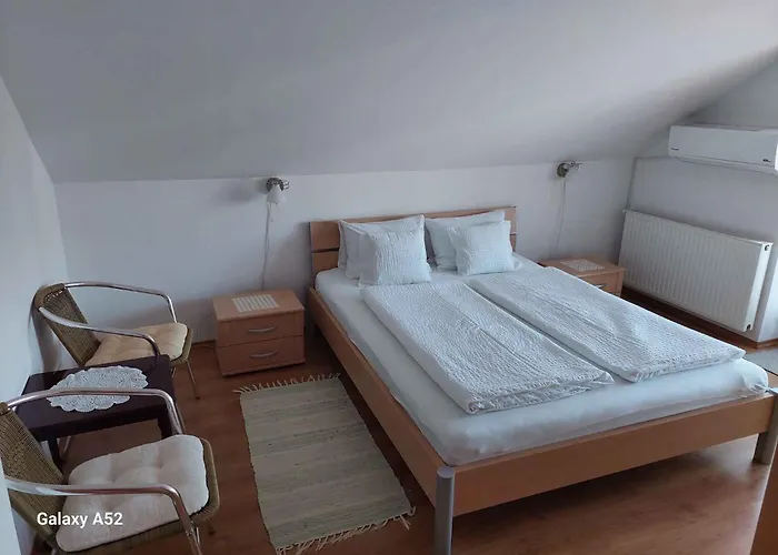 With A - C In 55117 Apartmán